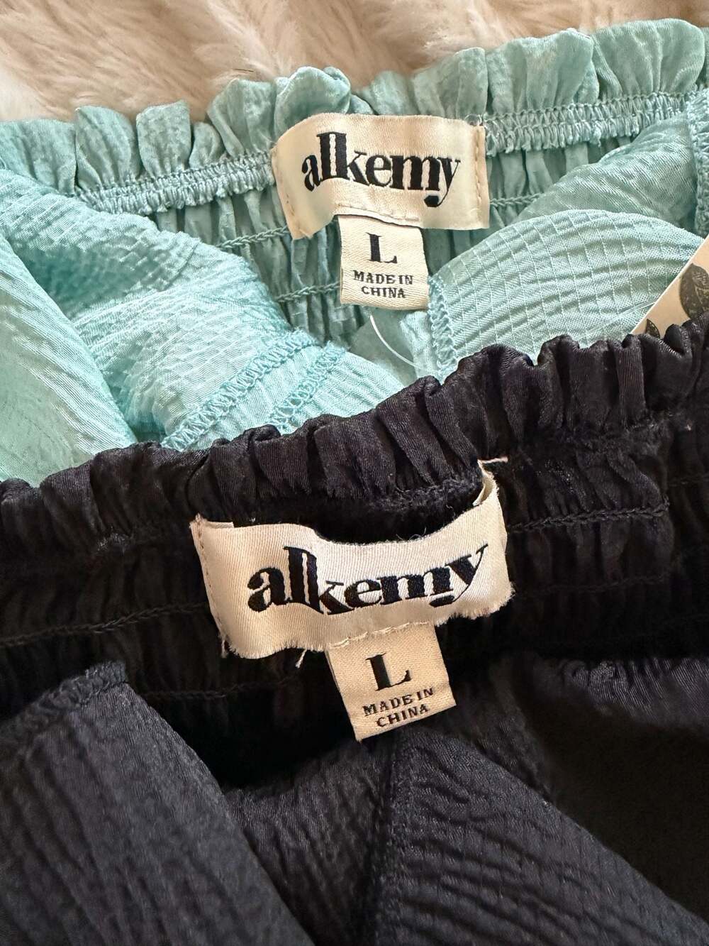 Set of 2 Alkeny Ruffle Strapless Tops | Size Large - Picture 4 of 4